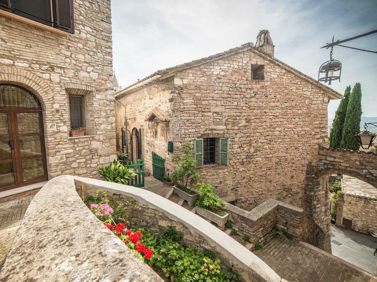 La Viola Di Assisi Hotel Exterior foto